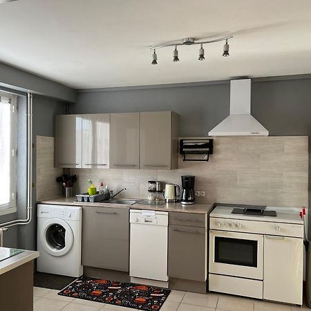 Gite Du St Martin Lägenhet Oradour-Fanais Exteriör bild