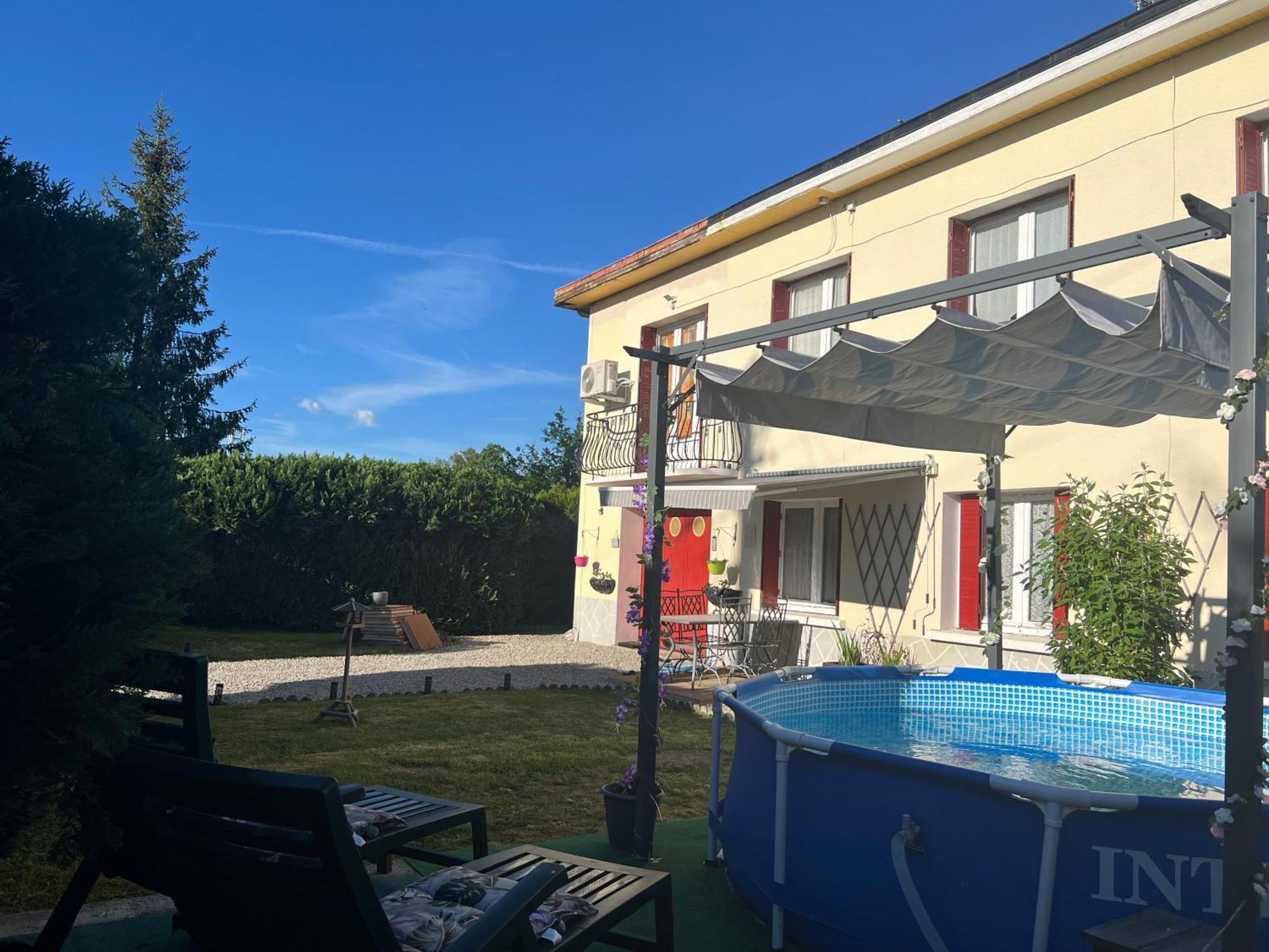 Gite Du St Martin Lägenhet Oradour-Fanais Exteriör bild